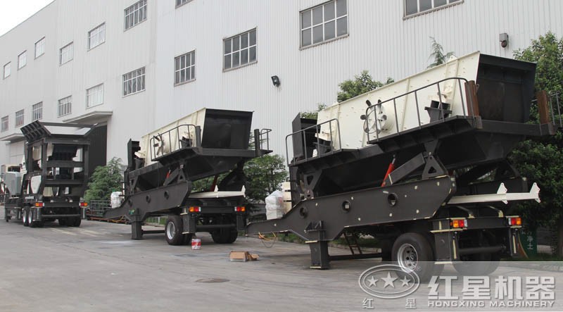 移動篩石機準備發(fā)貨