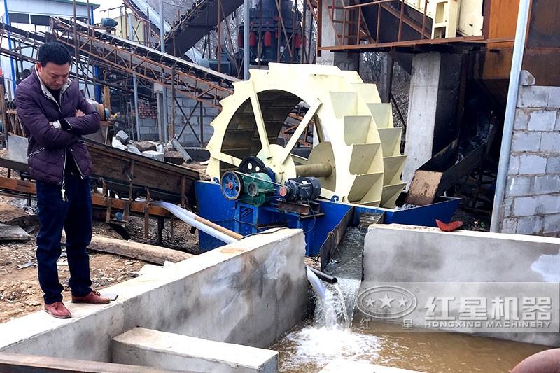 河沙制砂、洗砂現(xiàn)場