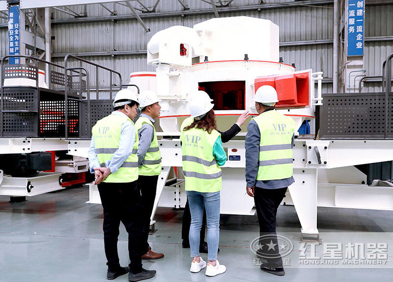 用戶在石頭制砂機車間，上午參觀下午下單