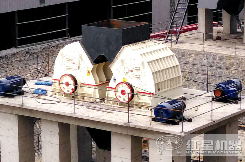 兩臺(tái)錘破共同作業(yè)，提高效率