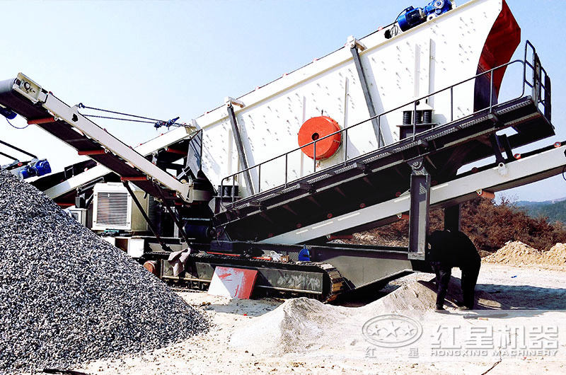 車載碎石機移動靈活，開起來就能跑